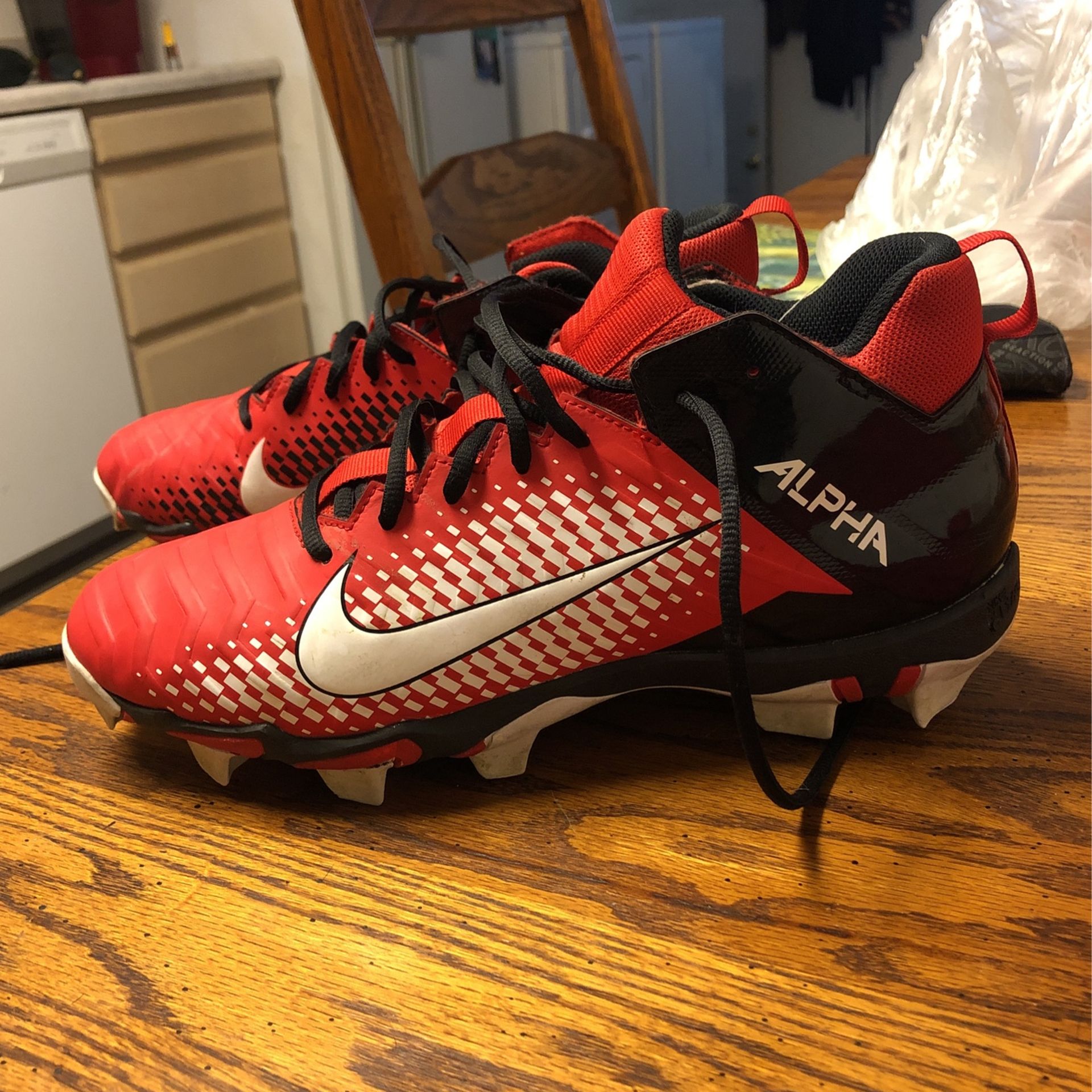 Football Cleats 9.5 Men’s 