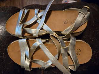 Sandles like new size 9