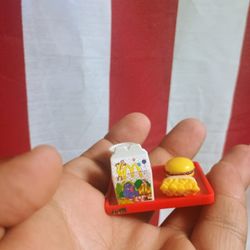 Barbie McDonalds Happy Meal Tray Miniature Food with Arm Clip Vintage E24