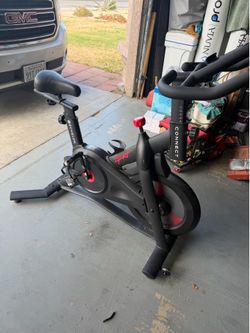 Echelon Sport Connect indoor Cycling Exercise Bike