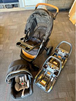 Chicco Bravo Primo  Stroller / Car Seat Bundle
