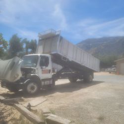 2014 freightliner M2, dump box