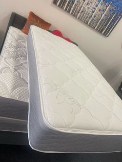 Twin mattress
