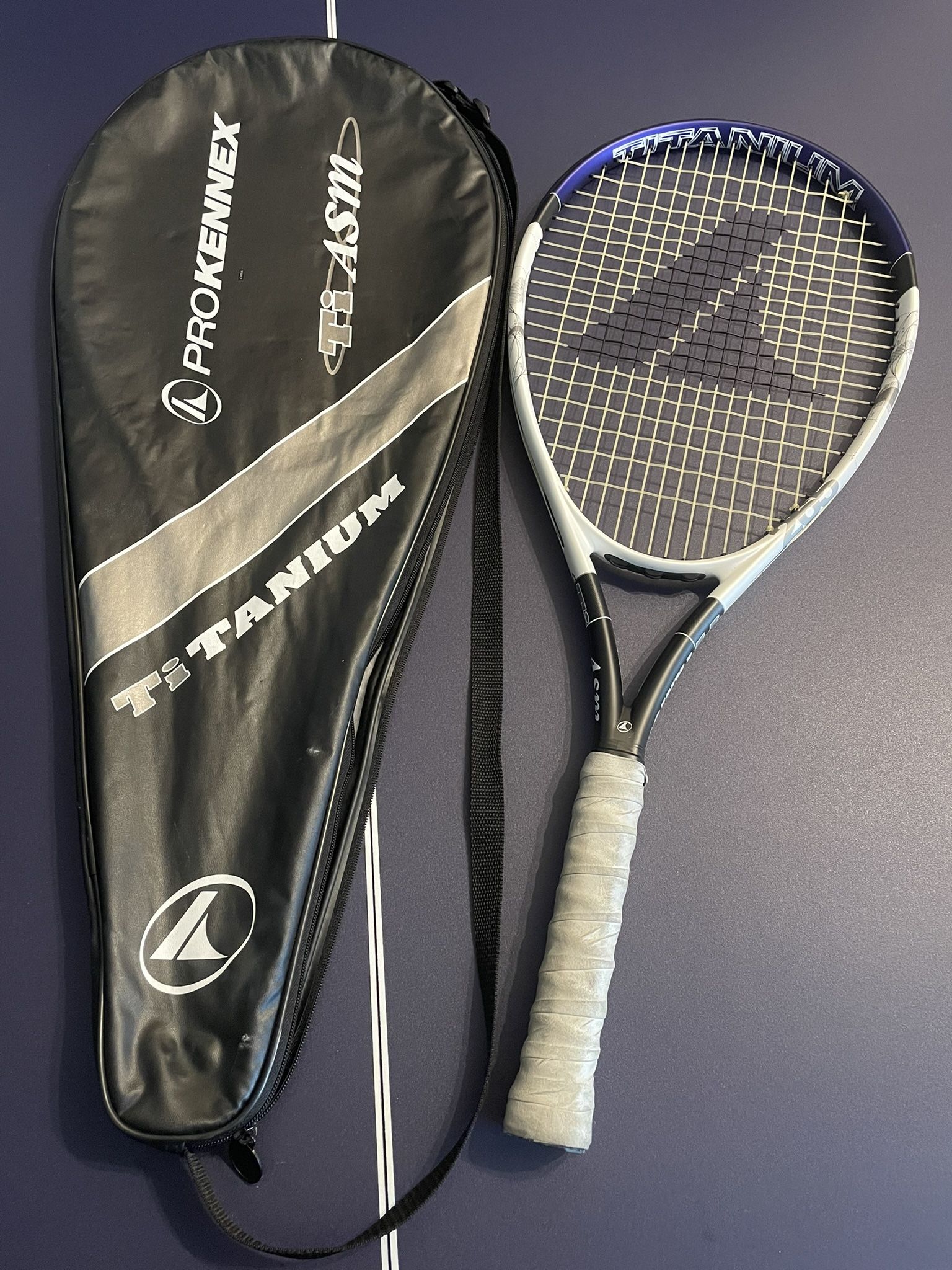 Pro Kennex Tennis Racket
