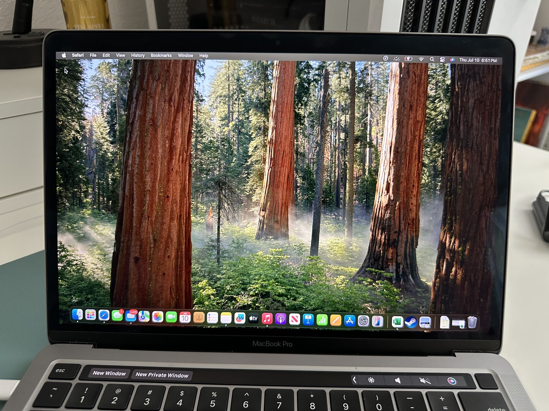 MacBook Pro 13.3 Laptop - Apple M1 Chip - 8GB Memory 256GB SSD Space Gray