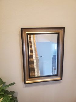 Accent Mirror
