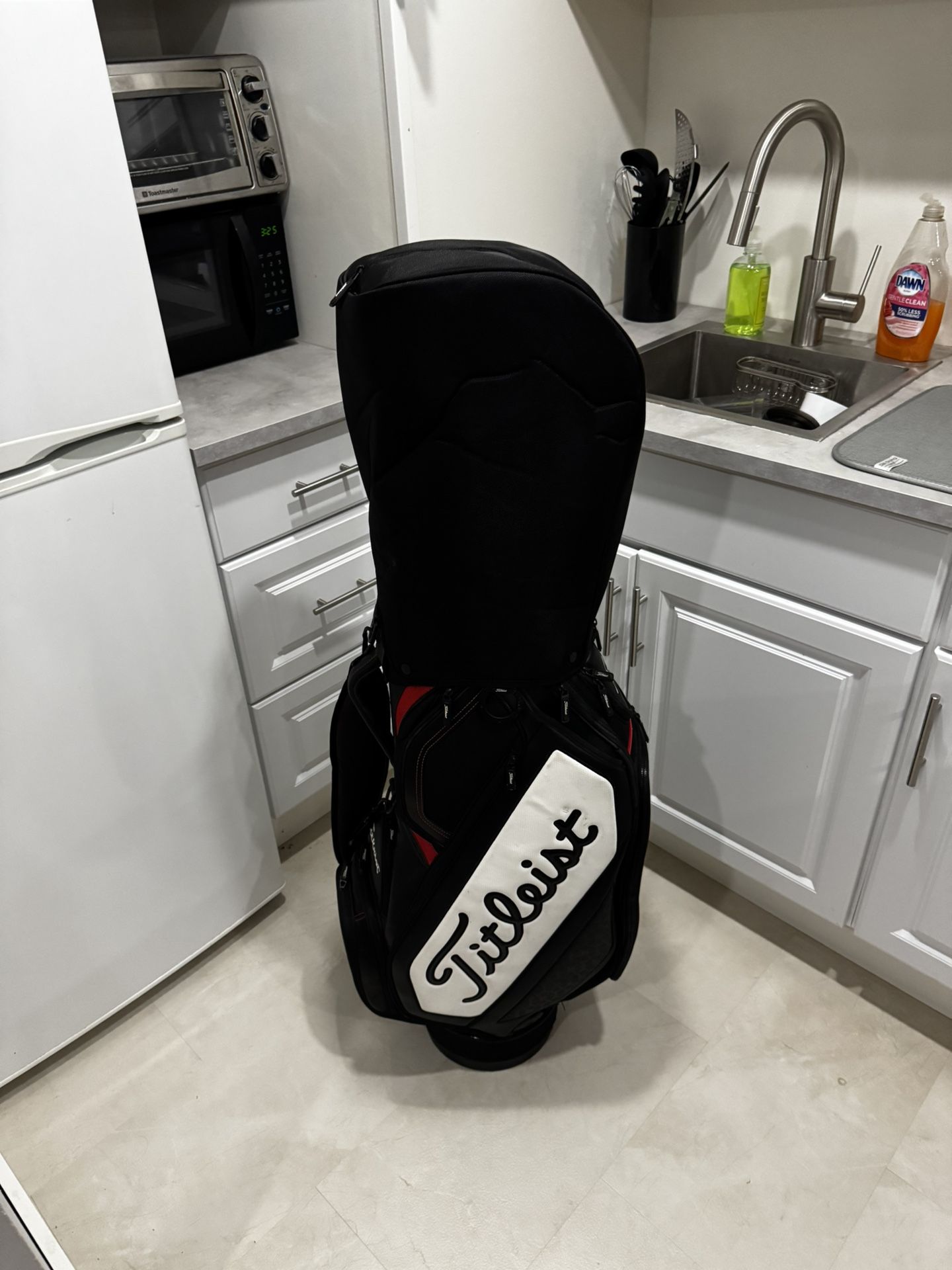 Titleist Mid Size Golf Cart Bag