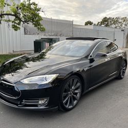 2013 Tesla Model S P85 