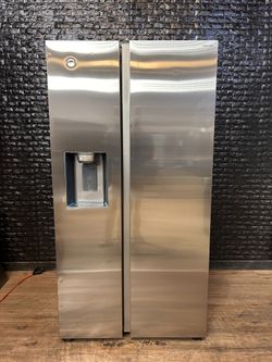 SAMSUNG REFRIGERATOR w/WARRANTY! R3669A