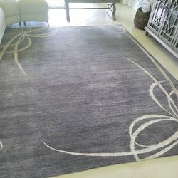 KATE SPADE "laughter spilled all over the room"
Rug mint. Pet SMOKE KID FREE Home paid $5000

8' x 10'