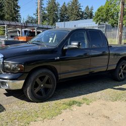 Black 5.7 Hemi Ram 4x4 With Headache Rack Lumber Ladder Rack 
