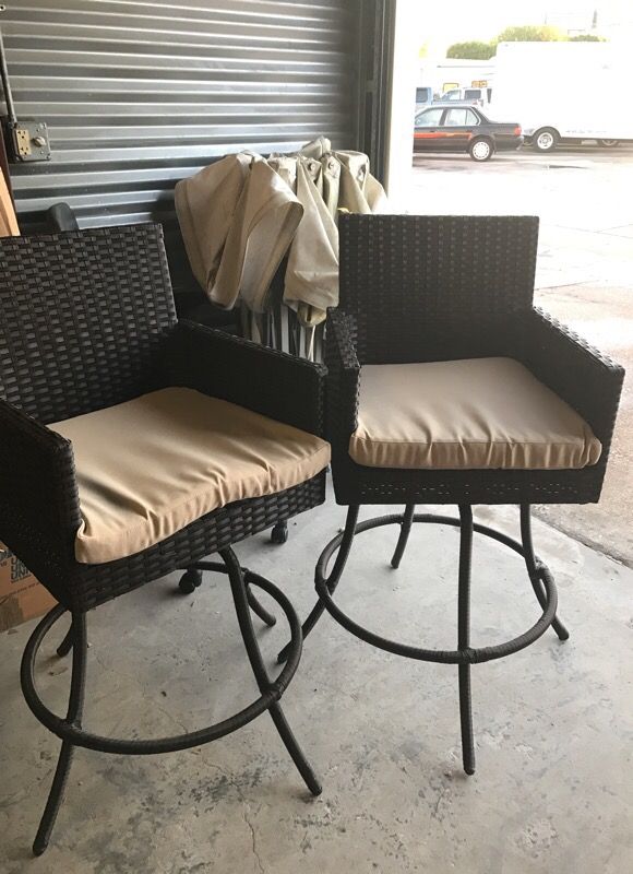 QUICK SALE!!! Brand New Outdoor Bar Stools