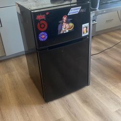 Mini fridge Arctic king