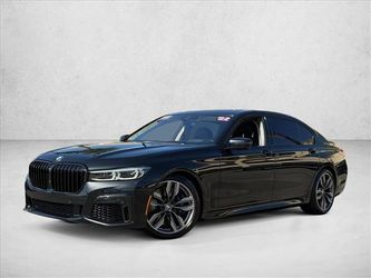 2022 BMW M760i
