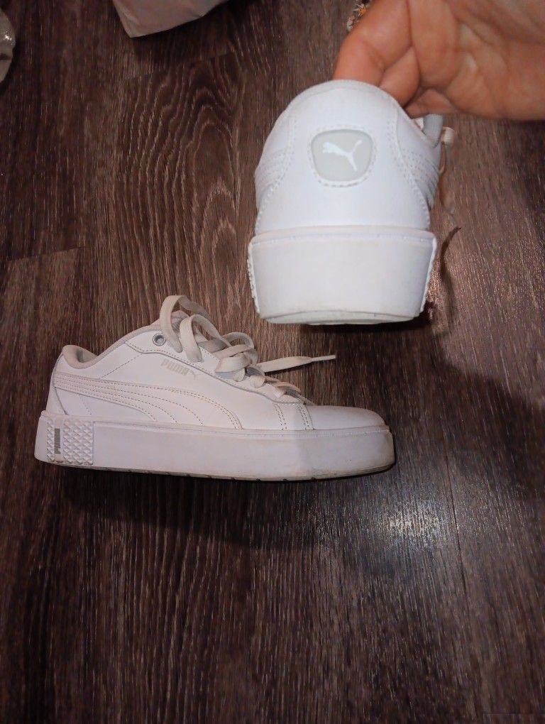 PUMA SZ9 WMNS WHITE SEMI USED