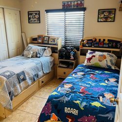 Twin Beds With Night Stand