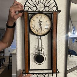 Howard Miller Working Clock 