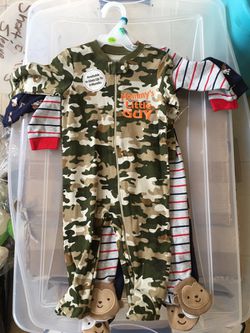 Onesies 6 to 9 months 3 for $10