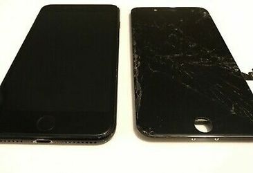 Have an iPhone with crack screen 👉CLICK ON MY PROFILE FOR MORE OFFERES👈