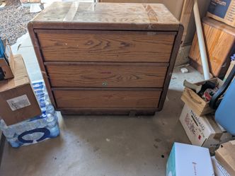 Solid Wood Oak 3-Drawer Dresser / Chest – Great DIY Project!