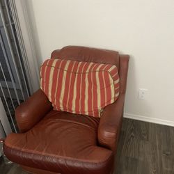 Single Arm Chair With ottoman 