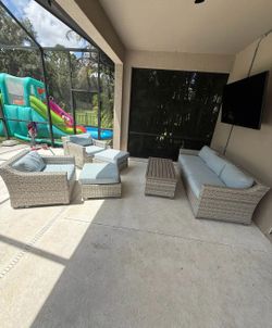 Wicker outdoor furniture set