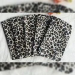 New & Packaged Makeup Bags 🐆
 Nuevos Y Empaquetados Bolsas De Maquillaje 🩶