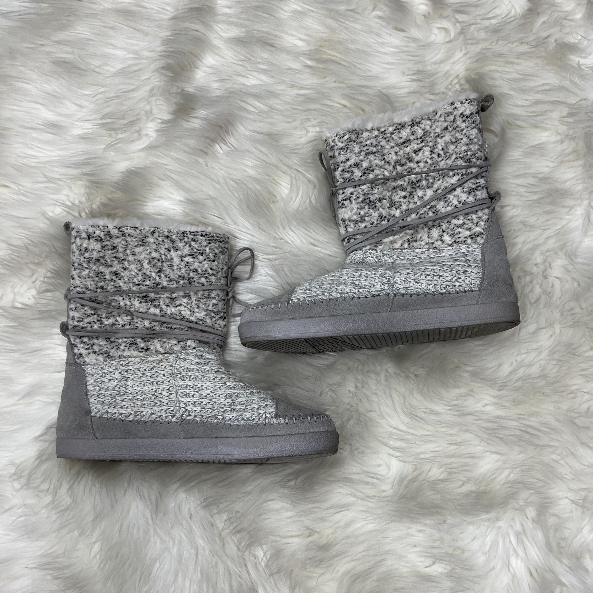 TOMS Shoes Winter Boots