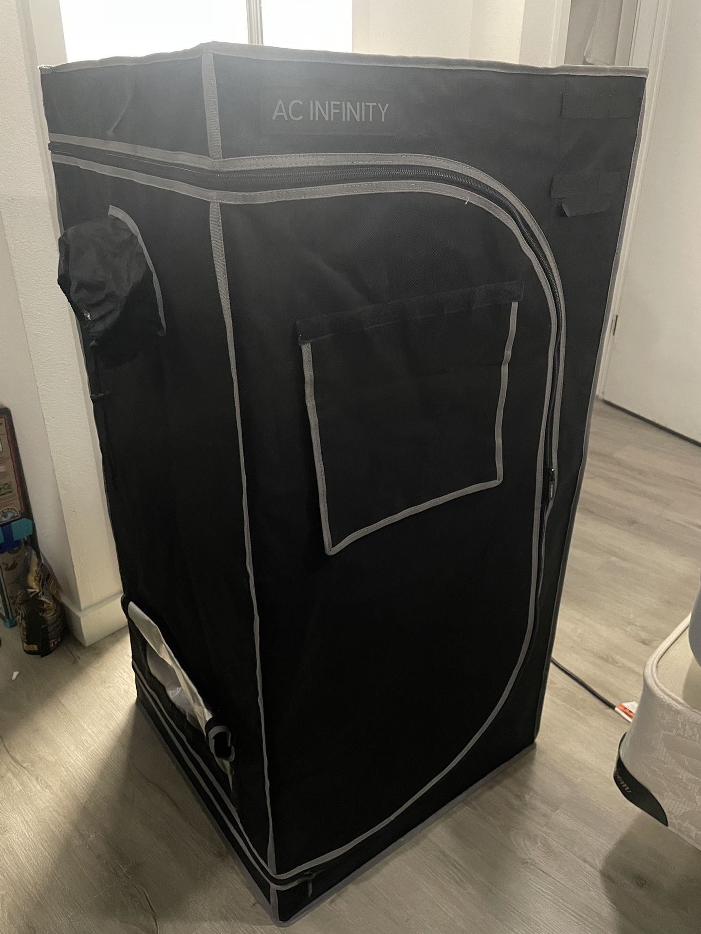 2’x2’x4’ AC INFINITY GROW TENT 