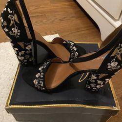 Beautiful Embroidered Square Heel Open Toe Shoe