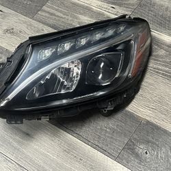 2015-2018 W205 C300 MERCEDES BENZ LEFT DRIVER SIDE HEADLIGHT STATIC LED GREAT CONDITION 