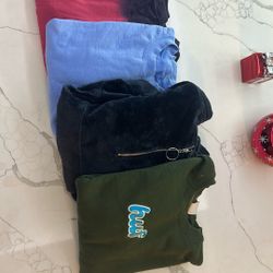Women's medium size sweatshirts