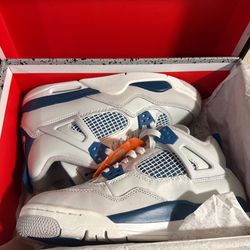 Jordan 4 Retro GS Military Blue Size 6Y