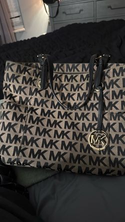 Mk purse