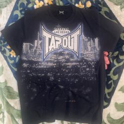 Tapout shirt XL