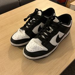 Nike panda Dunks