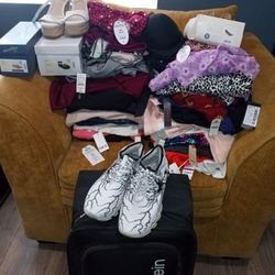 95% NEWWWWW CLOTHES & LUGGAGE BAG