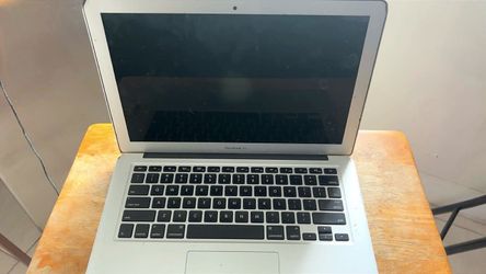 Apple MacBook Air Laptop