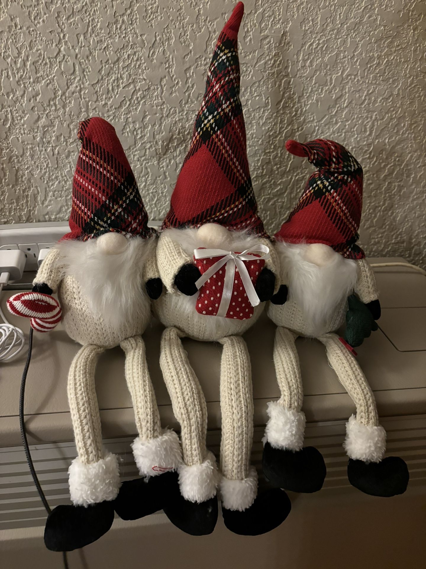 3 Xmas Santa Gnome Sitter - Christmas