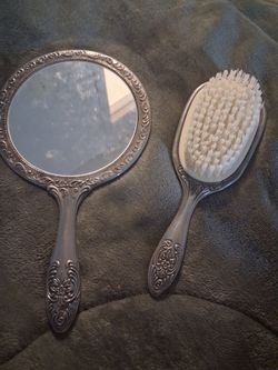 Vintage brush and mirro set