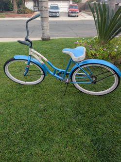 Beach Cruiser Bicycle 26" Blue White Tires