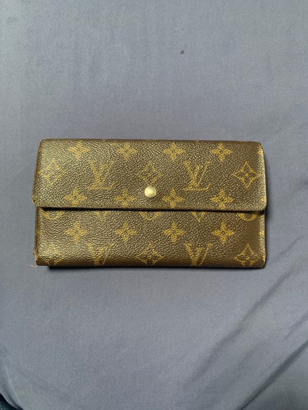Louis vuitton wallet for Sale in Indianapolis, IN - OfferUp