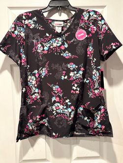 ScrubStar Top with front pockets Size M