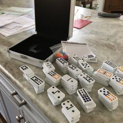 Dominoes Game