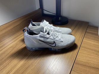 Nike Vapormax, White And Black Bundle