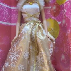 2011 Barbie Happy Holidays