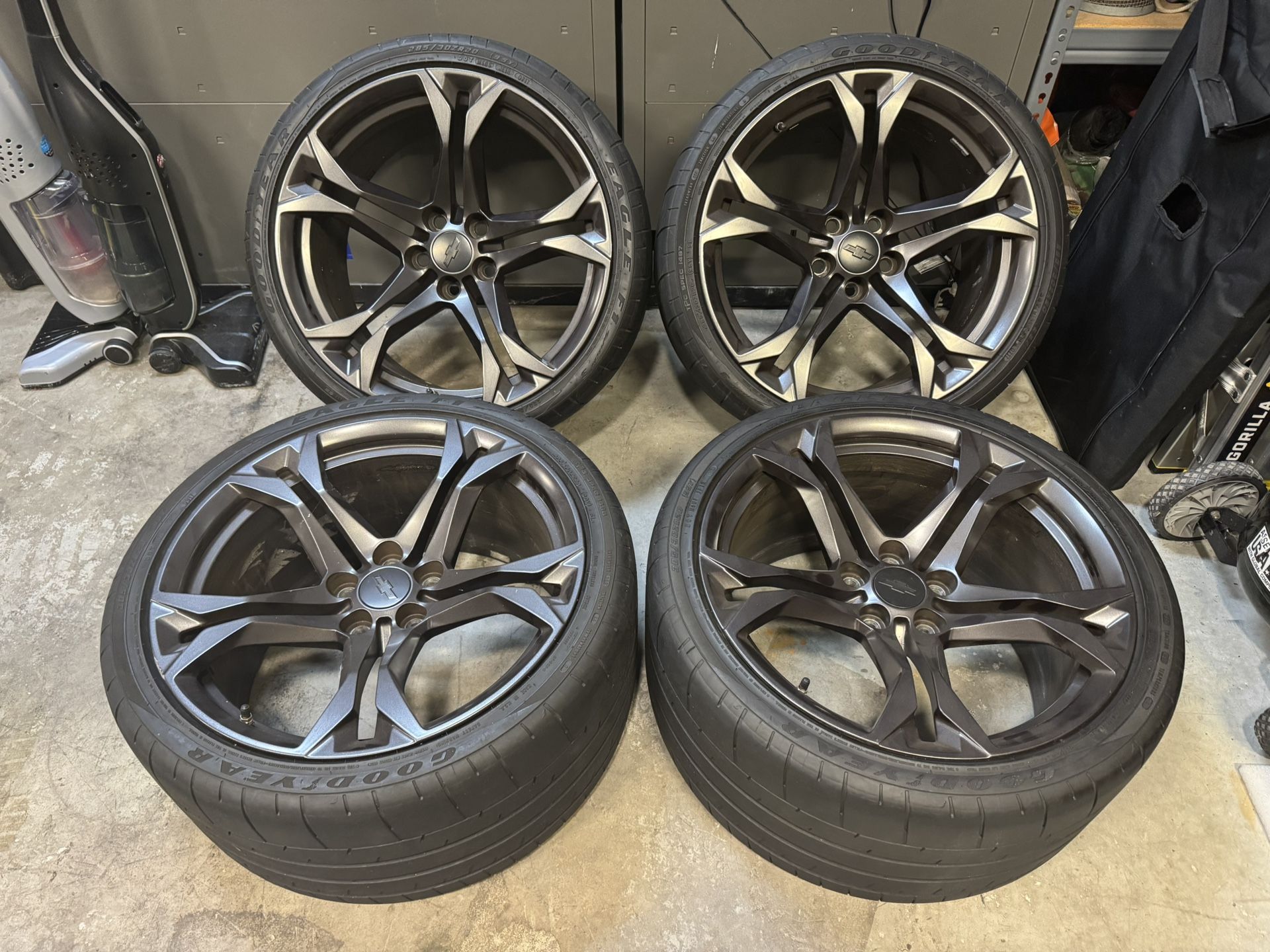 Full Set of Camaro SS 1LE Wheels And Tires (Take Offs)