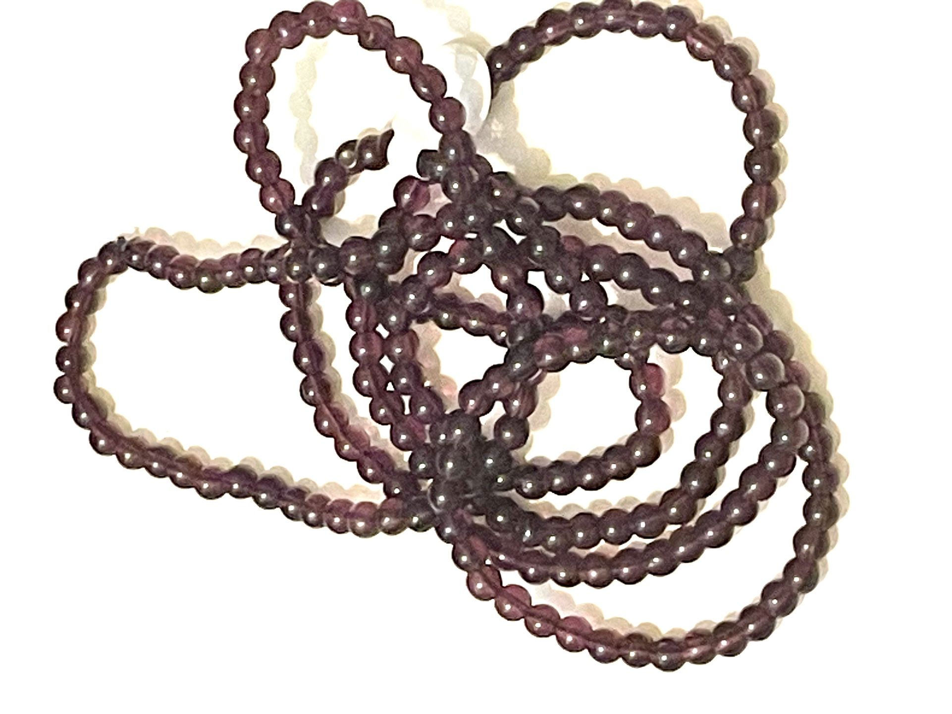 🌸2 $15 items for $30 ❤️ 36” Strand Of Amethyst Glass Beads