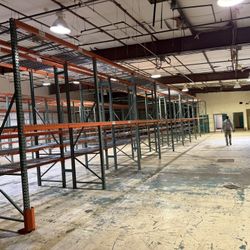 Industrial Pallet Racks Beams Uprights Wire Decks Used Racking 