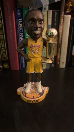 Kobe Bryant 2010 NBA champions Bobblehead
